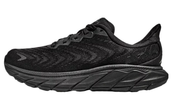 Arahi 6 'Triple Black’