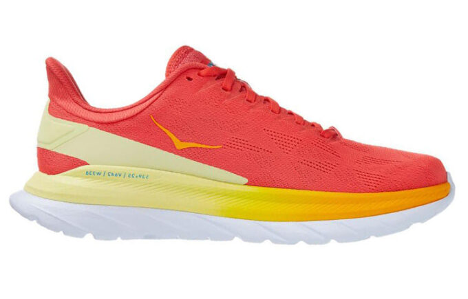 HOKA Mach 4 „Hot Coral”