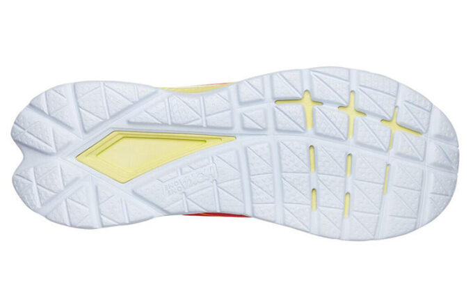 HOKA Mach 4 „Hot Coral”