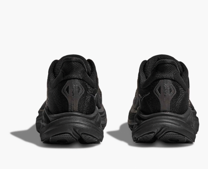 HOKA ONE ONE Challenger 8