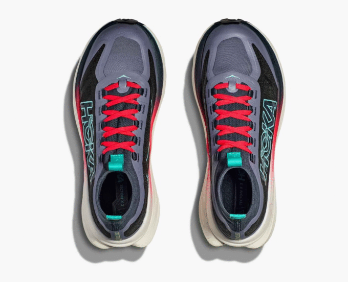 HOKA ONE ONE Stealth/Tech Bondi 8 Caged
