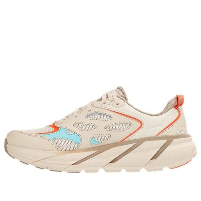 HOKA x Ceremonia otwarcia Clifton 'Sand’