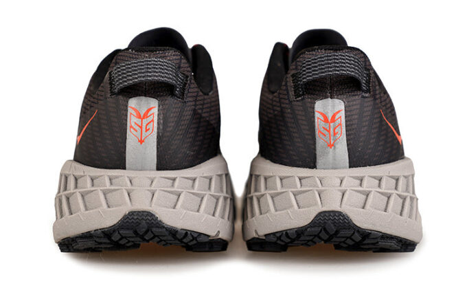 Speedgoat 4 Wide 'Dark Gull Grey’