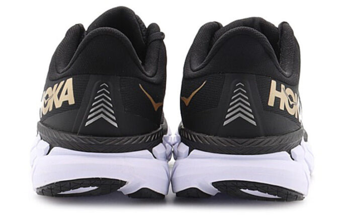 (WMNS) Clifton 7 „Czarne złoto”